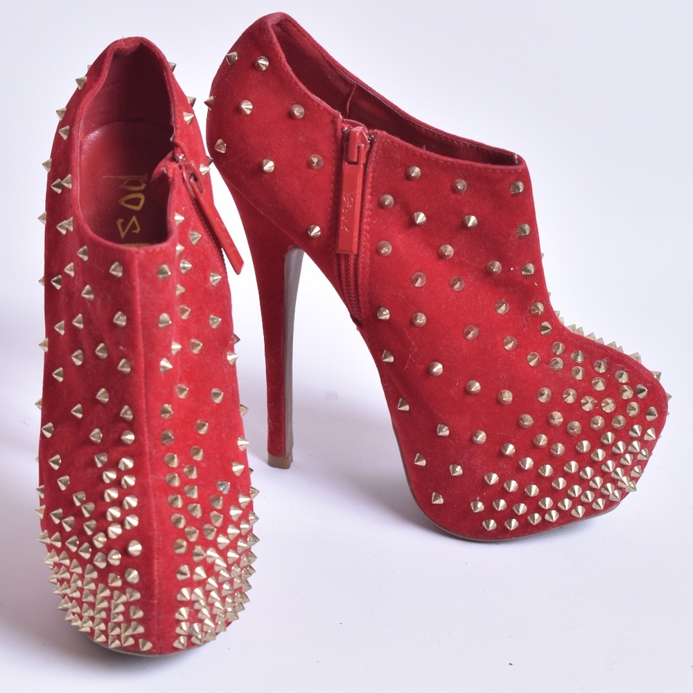Posh Red Booties with Spikes, Sz 6